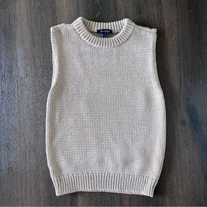 NWOT Chunky Knit Vest